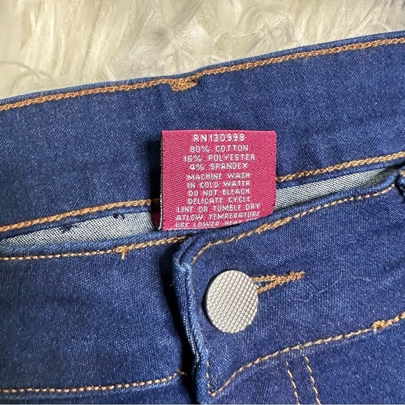 NWT Dark wash denim cargo joggers nwt - Picture 4 of 6